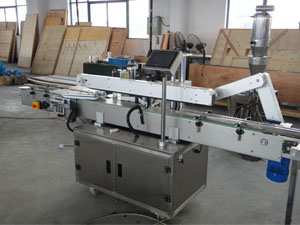 Flat Bottle Label Machine